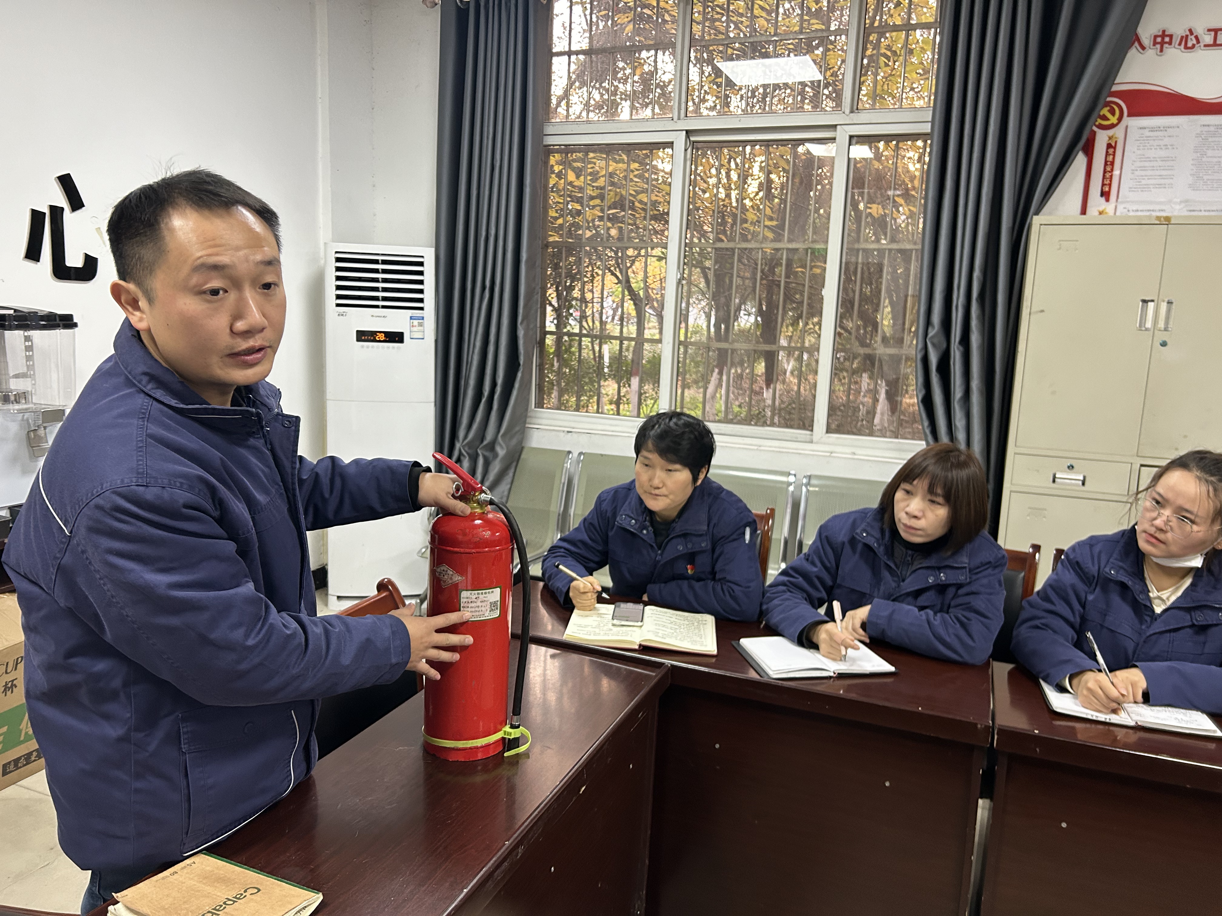 強化安全“三舉措” 蹄疾步穩(wěn)開新局