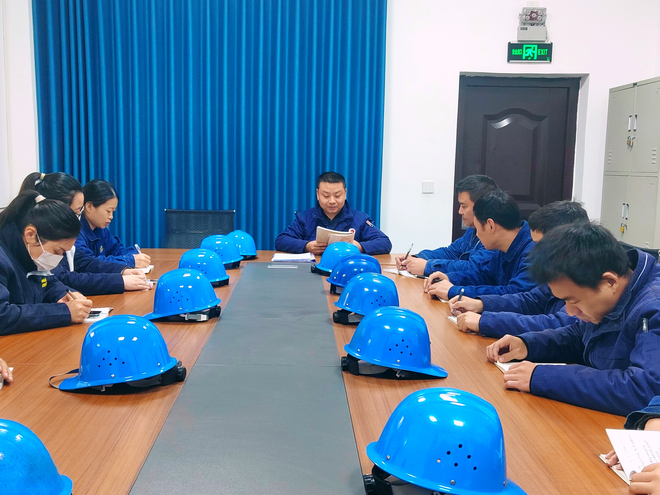 探秘?zé)掕F廠“DeepSeek”，解鎖高效生產(chǎn)密碼！