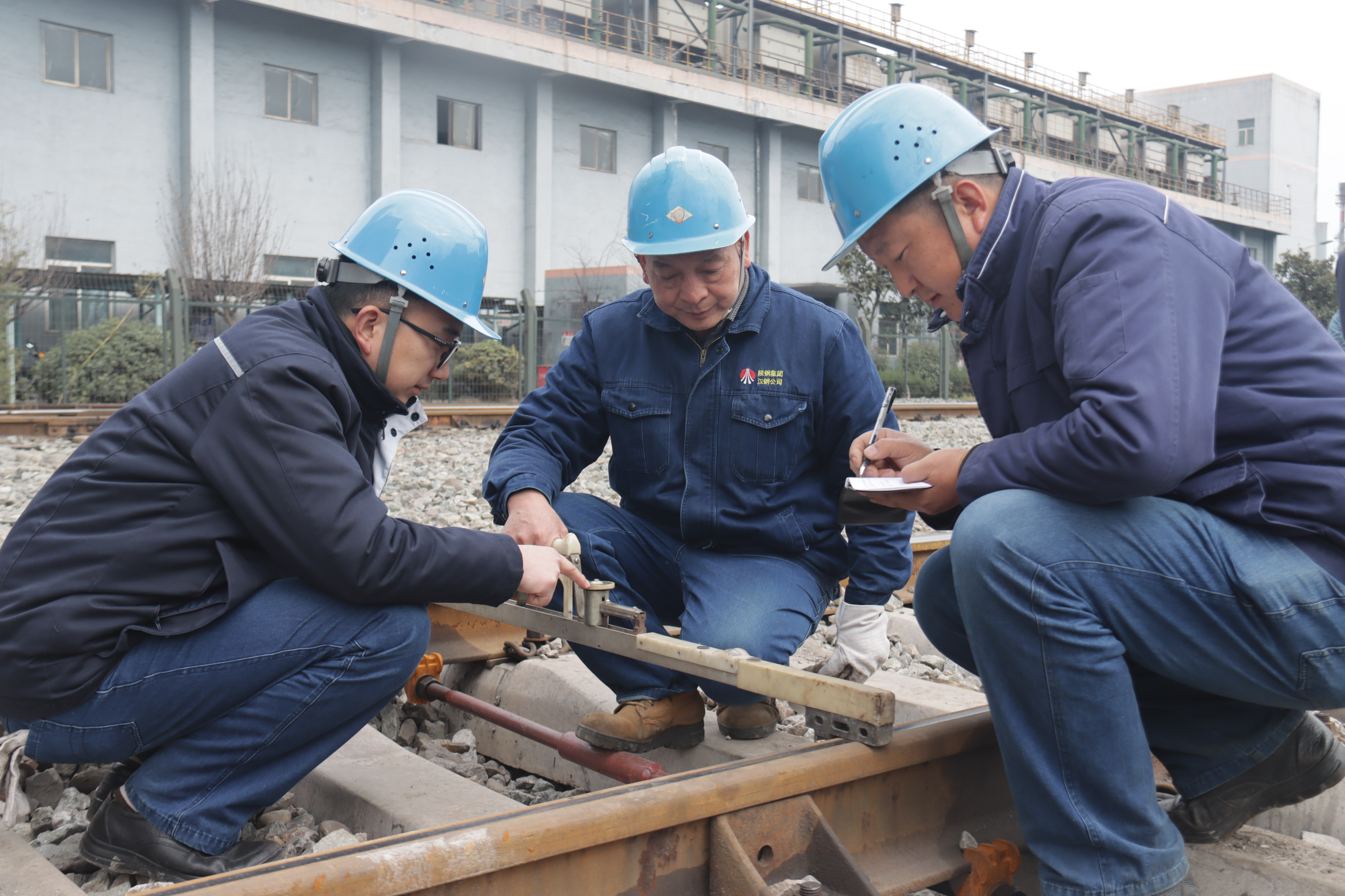 春日里的鋼城奮斗“群像”