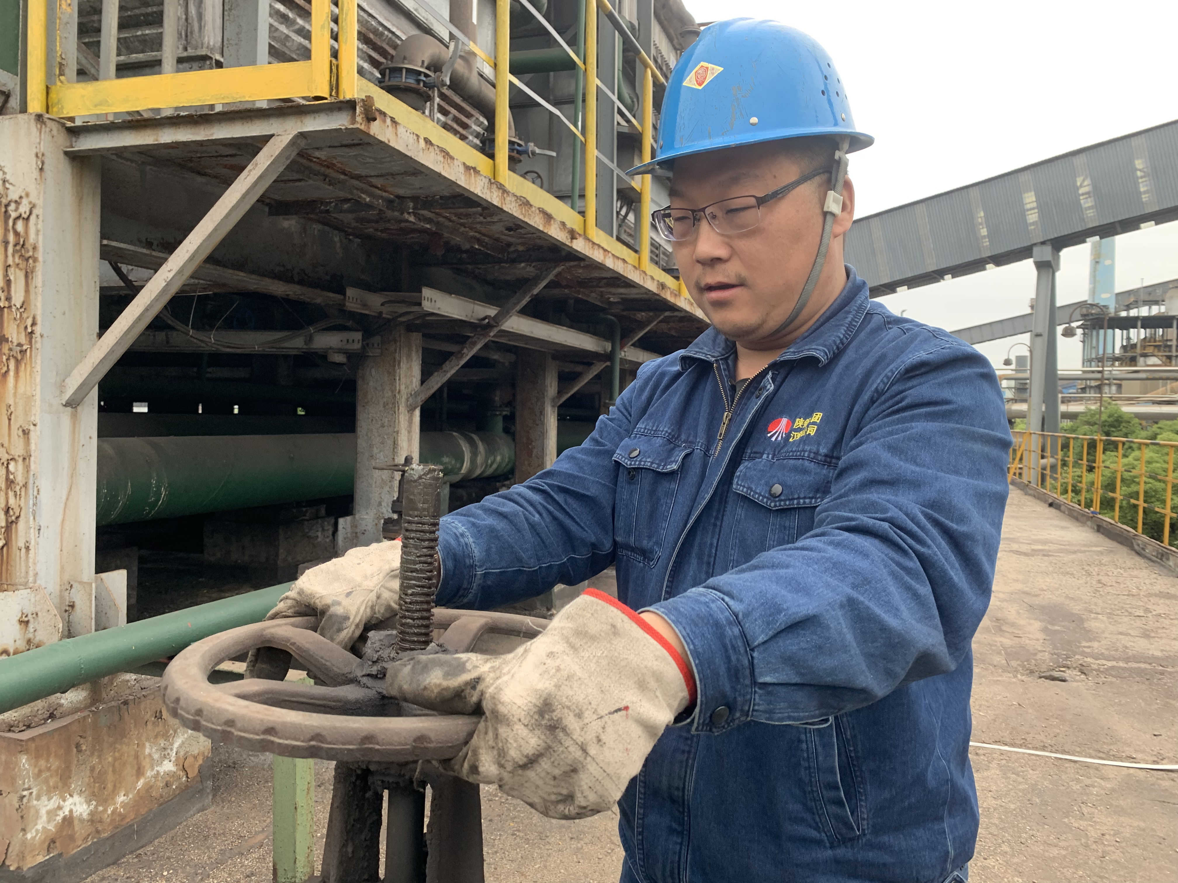 以奮斗，頌春天！定格鋼城人拼搏時刻