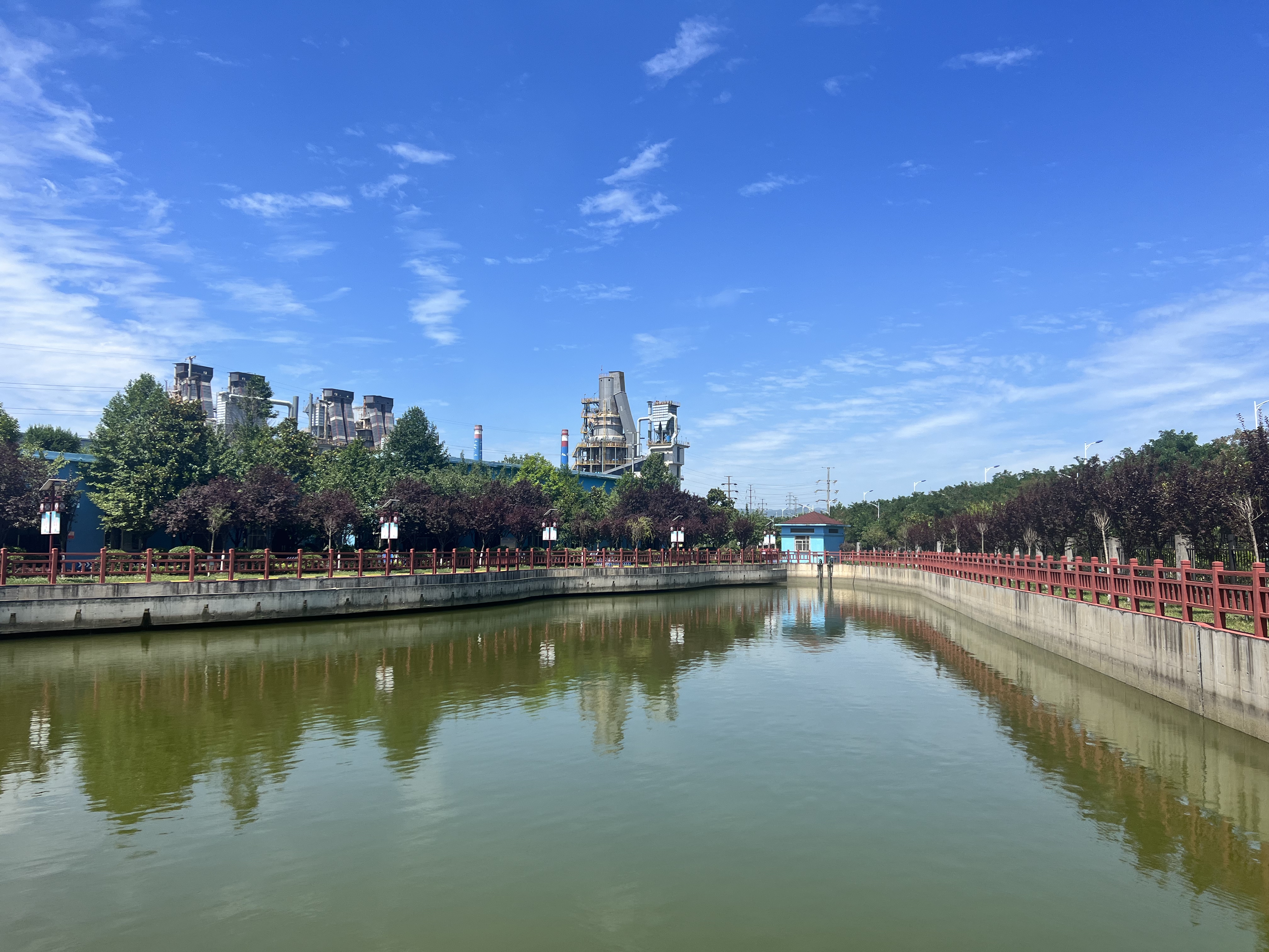 做活“水”文章 鋼城“綠”意濃