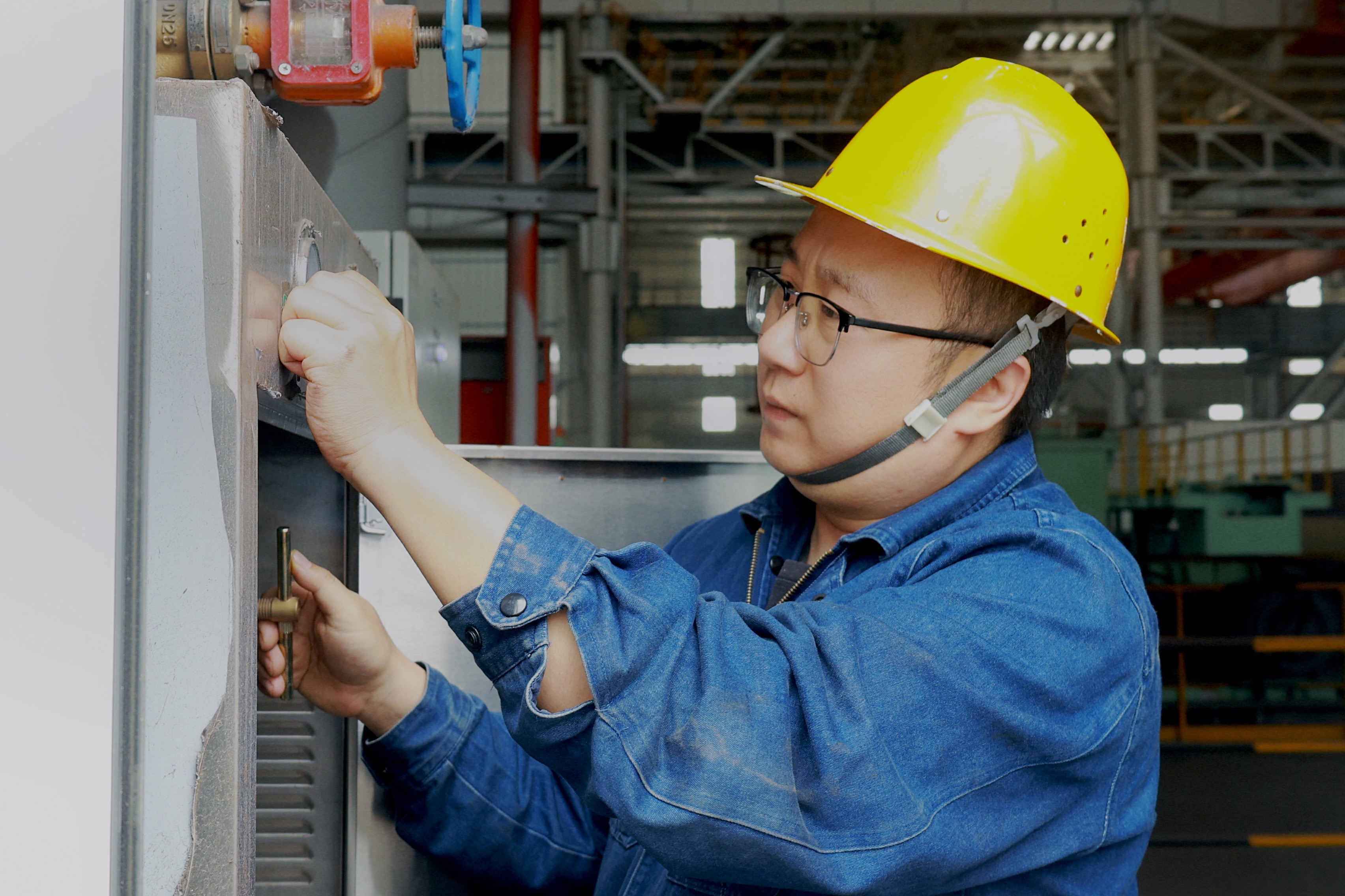 鋼城里的“小哪吒” 他們的故事比電影更精彩