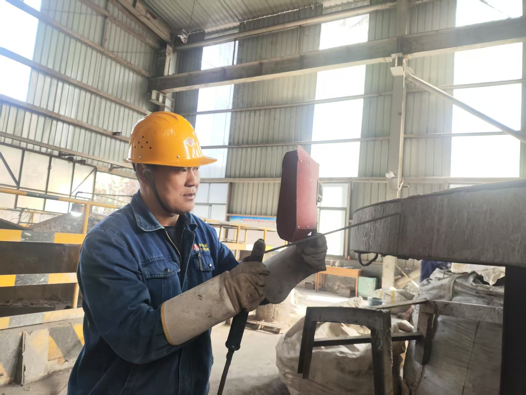 扎根基層解難題 “青”力而為顯擔(dān)當(dāng)