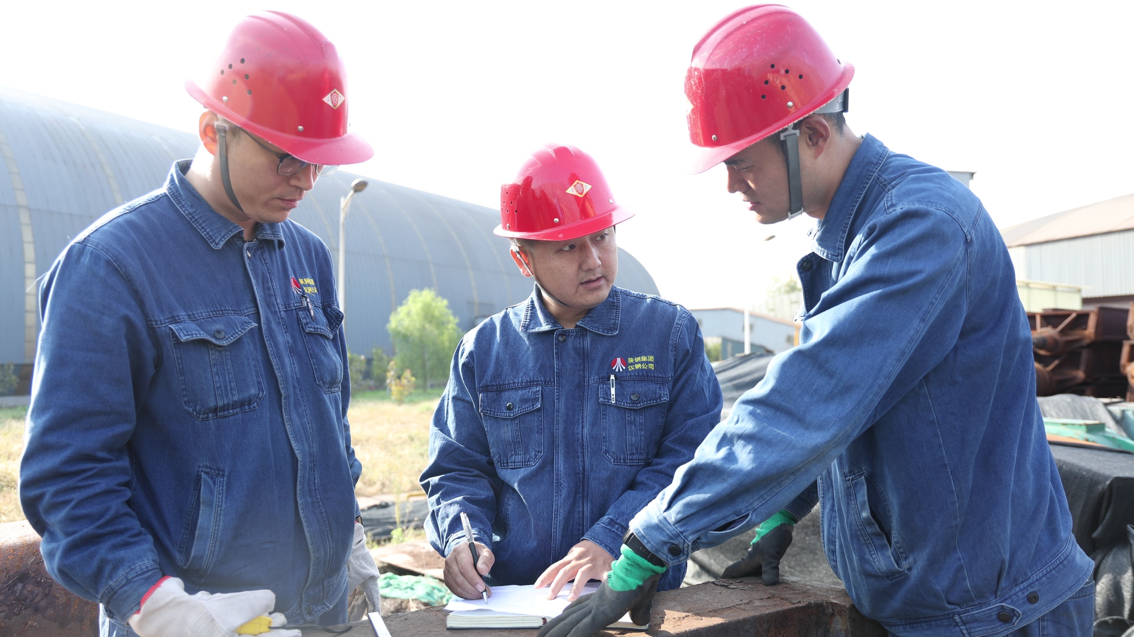 憑“犟”勁致匠心——記漢鋼公司2023-2024年度“勞動模范”井立鋒