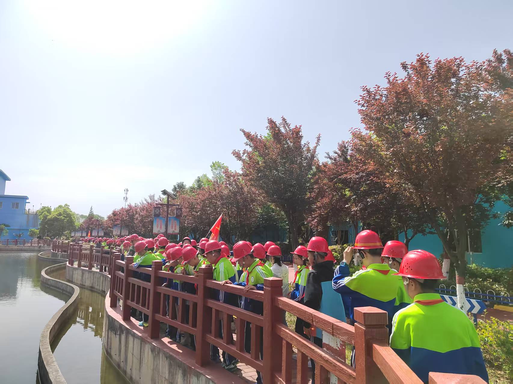 乘研學(xué)東風(fēng)，觀鋼鐵之美——陜鋼集團(tuán)漢鋼公司今春研學(xué)已超2000人