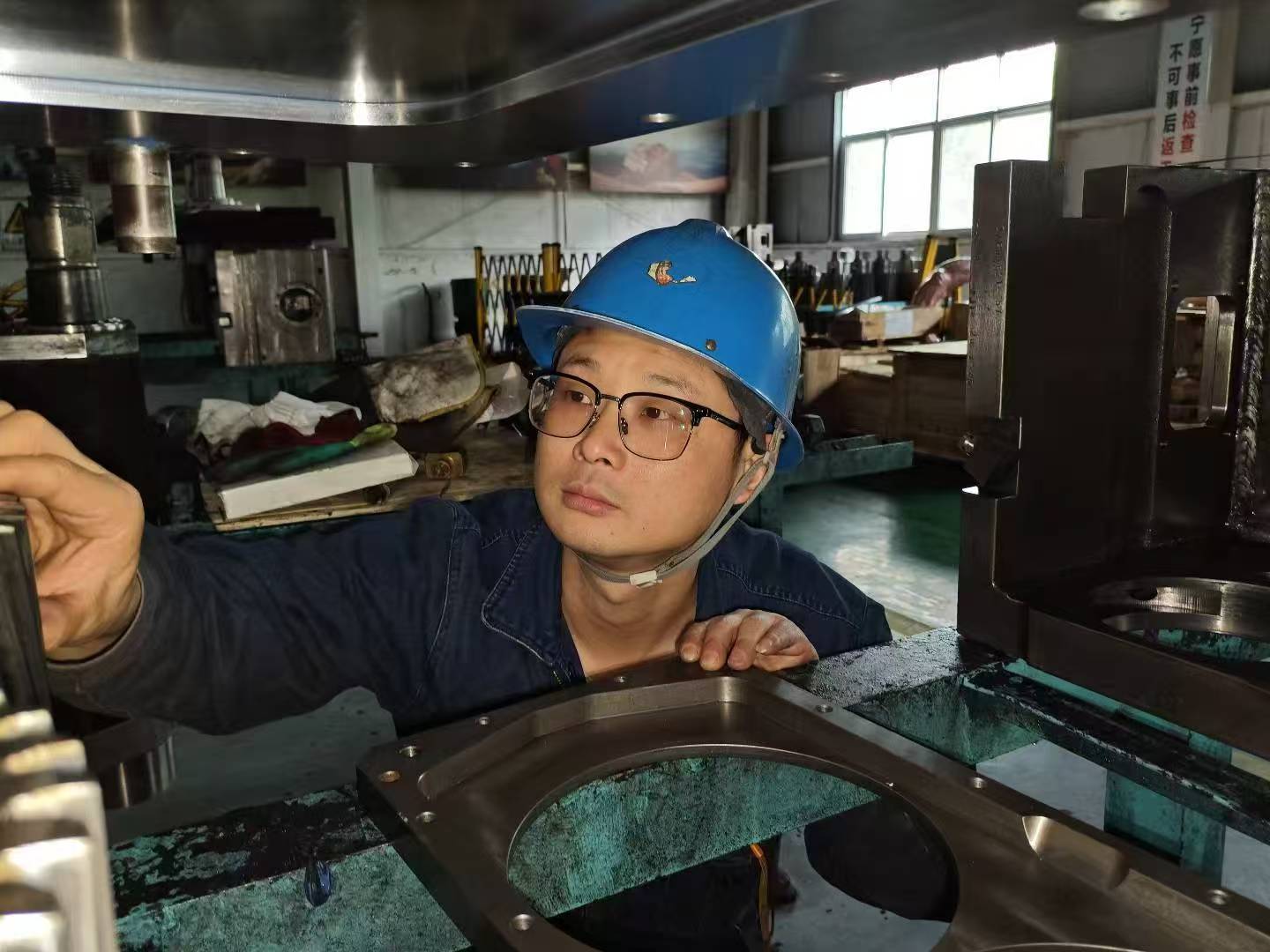 14年磨礪，毫厘之間顯匠心 -記陜鋼集團2023-2024年度第三屆“陜鋼工匠”朱卯