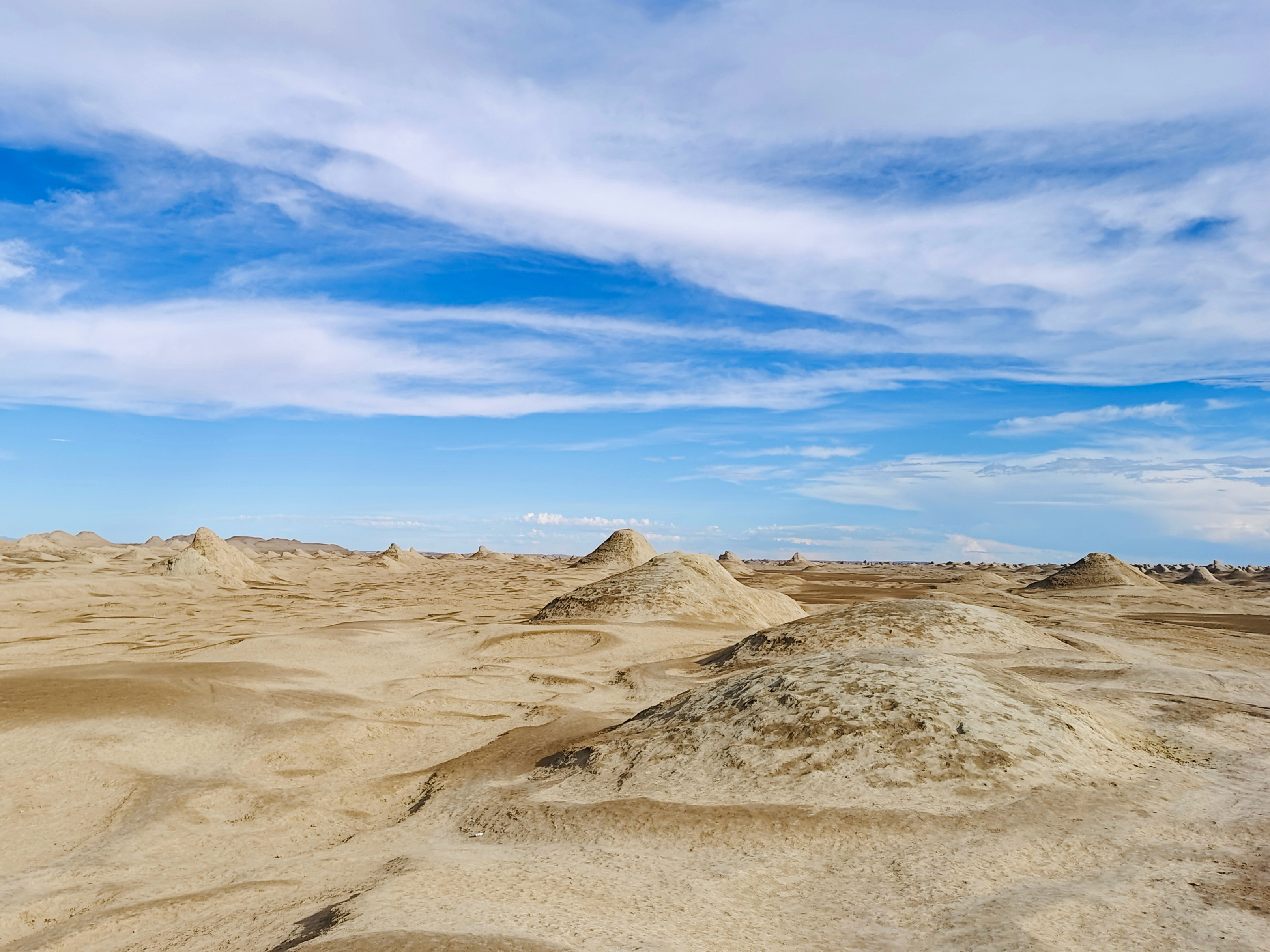 獨向曠野處，心歸寂靜時