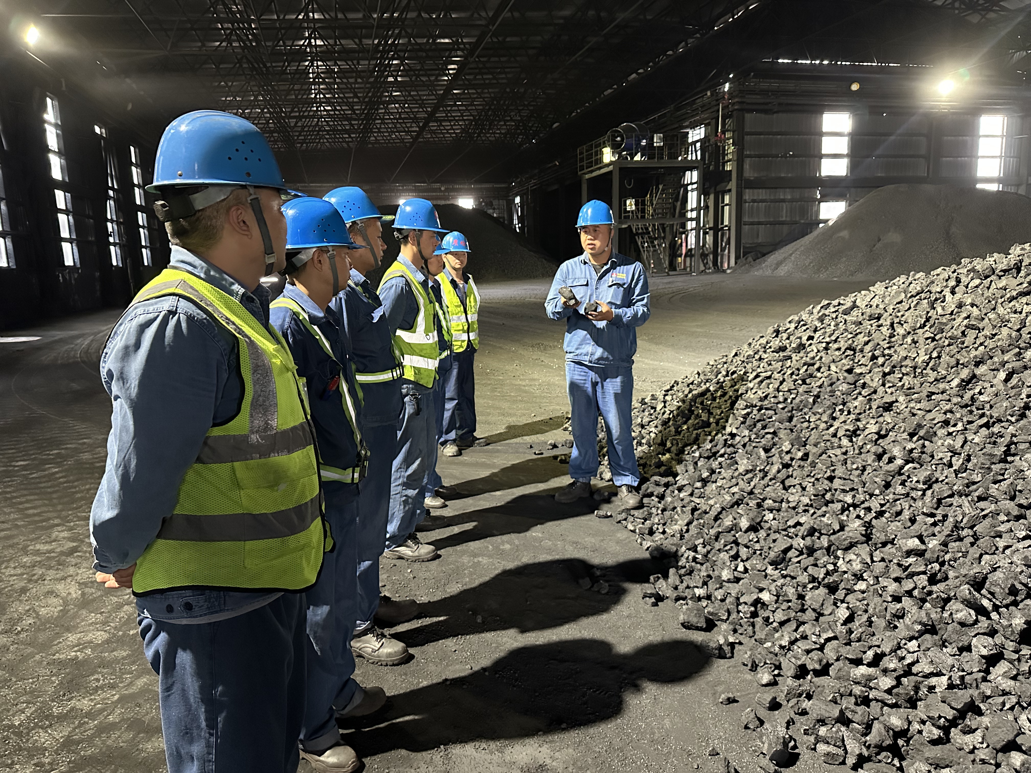 看他們?nèi)绾斡谩叭小辈亮翗?biāo)準(zhǔn)化建設(shè)“金名片”