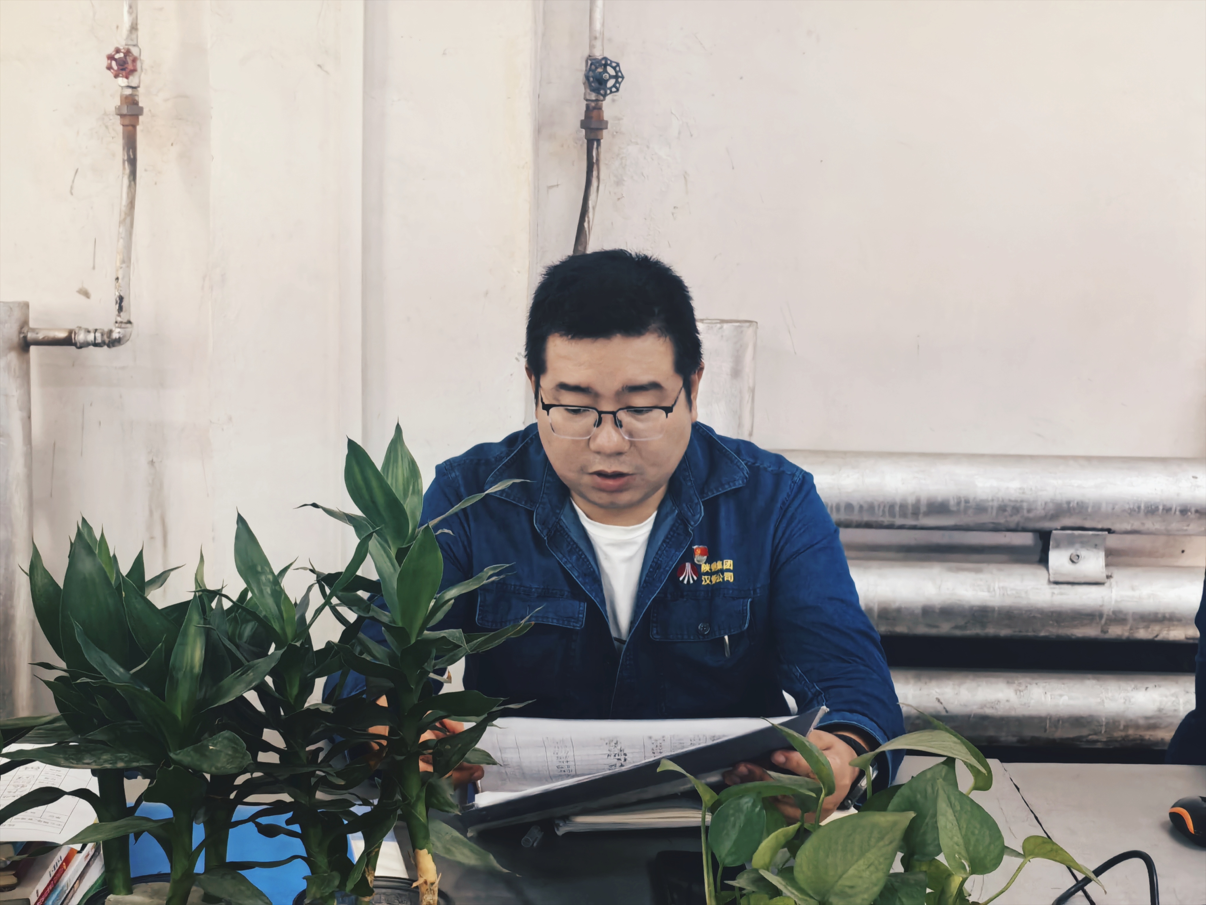 鋼鐵脊梁上的追光者