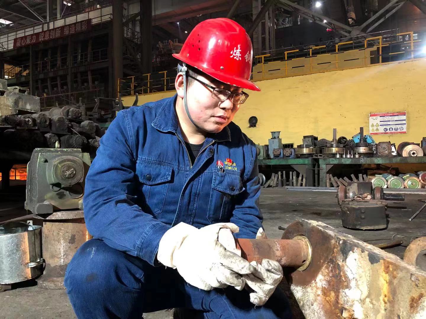 鋼鐵脊梁上的追光者