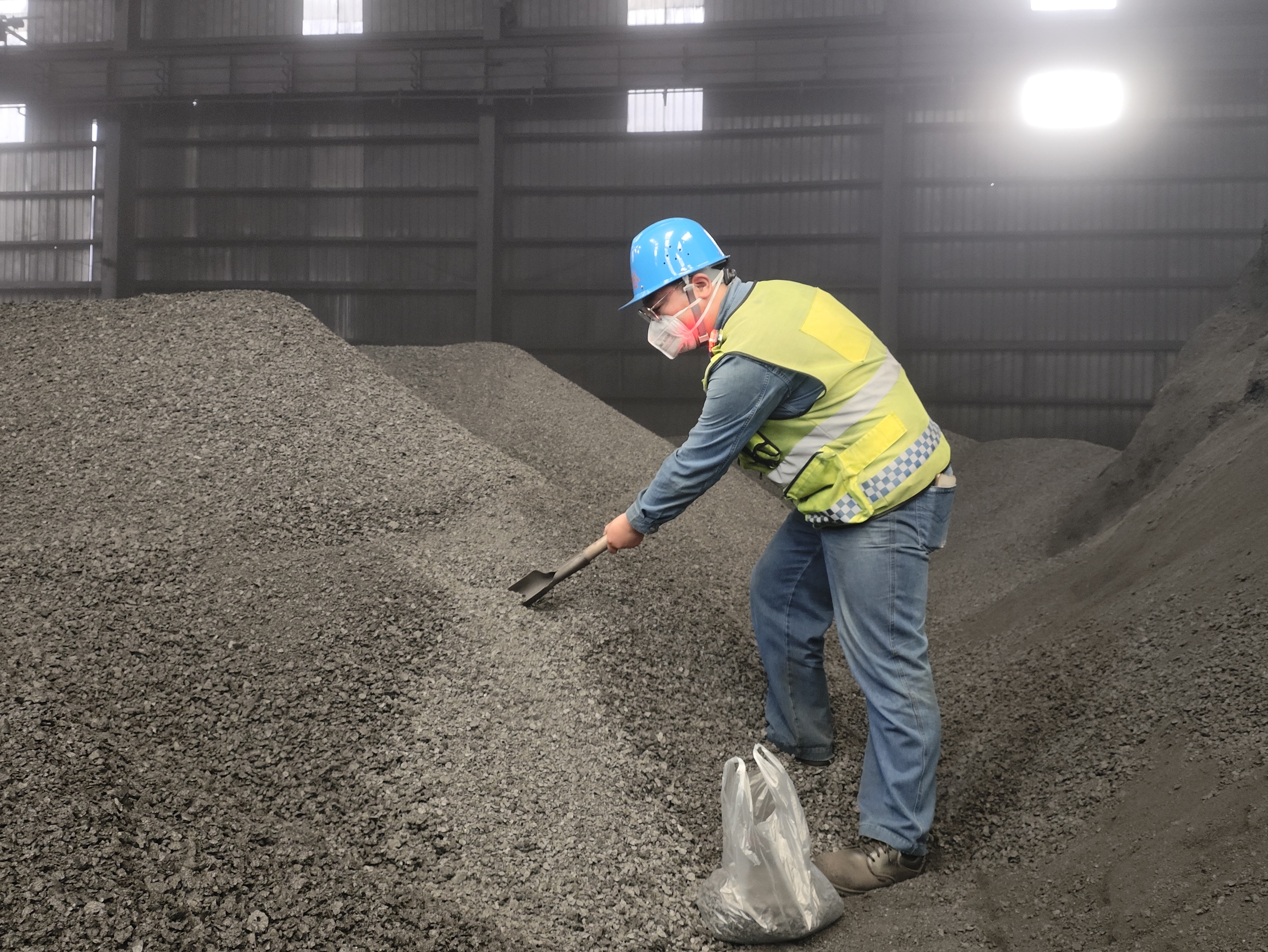 “蒸”戰(zhàn)一線 用堅守彰顯鋼鐵本色