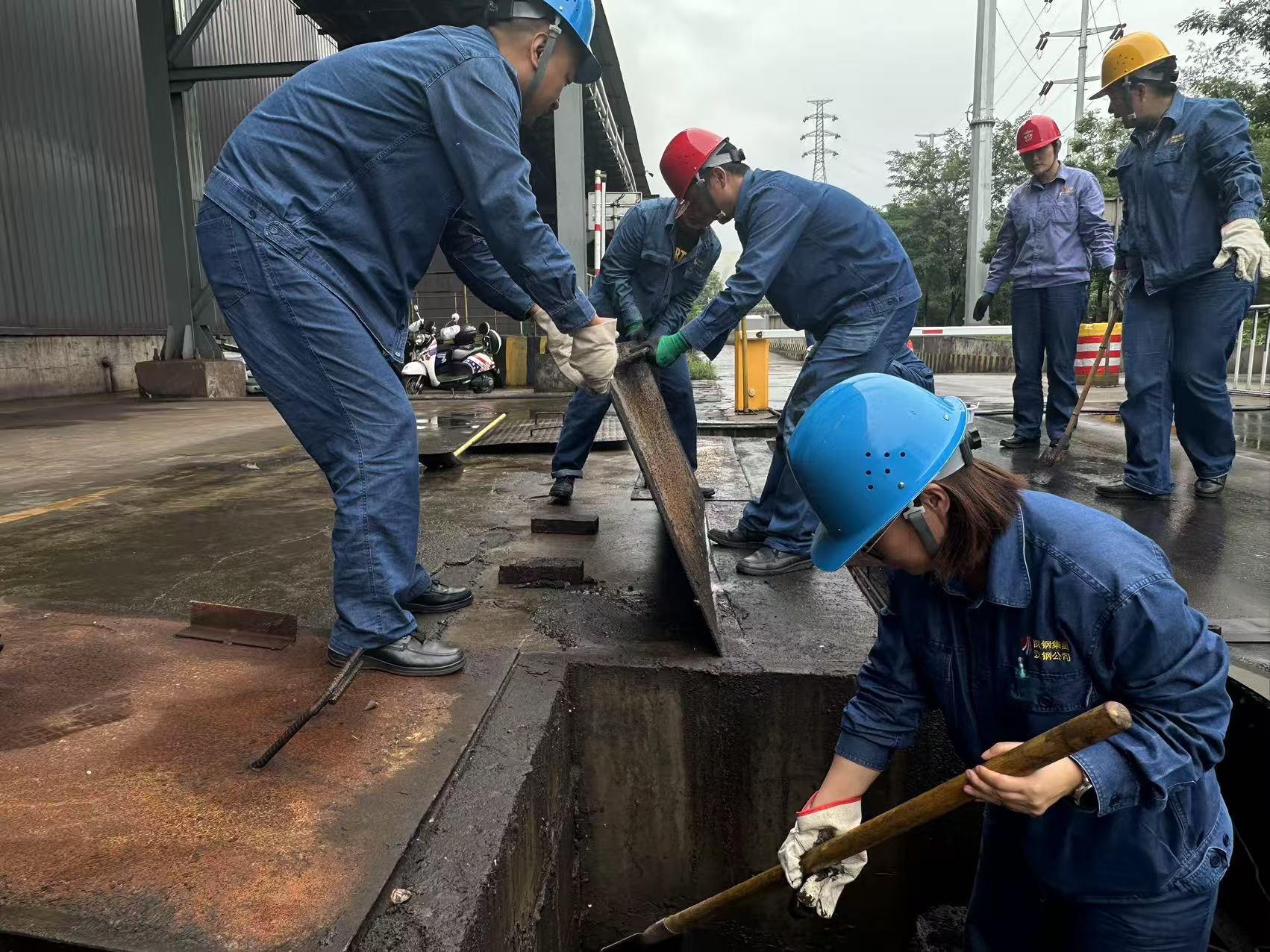 她們用毫厘，刻寫精準(zhǔn)的芳華