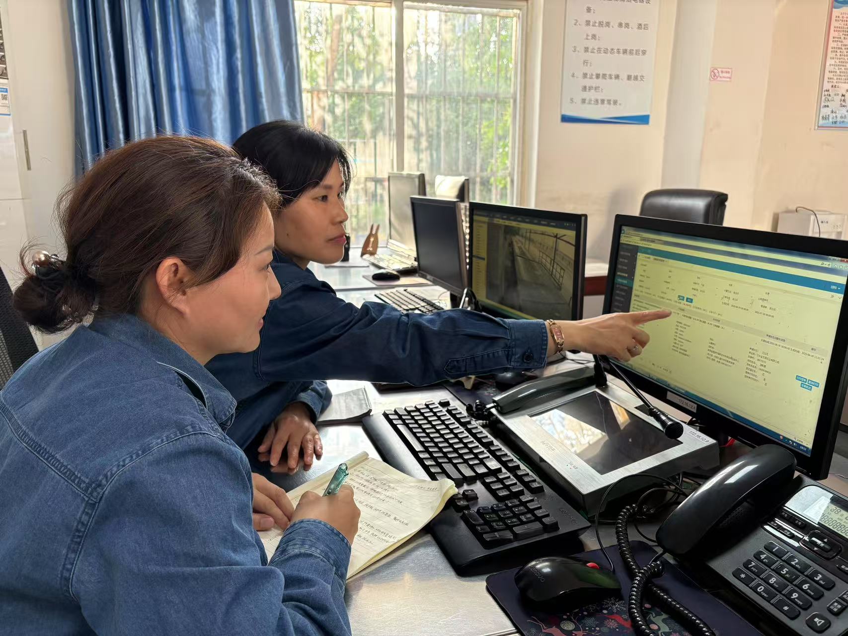 她們用毫厘，刻寫精準(zhǔn)的芳華