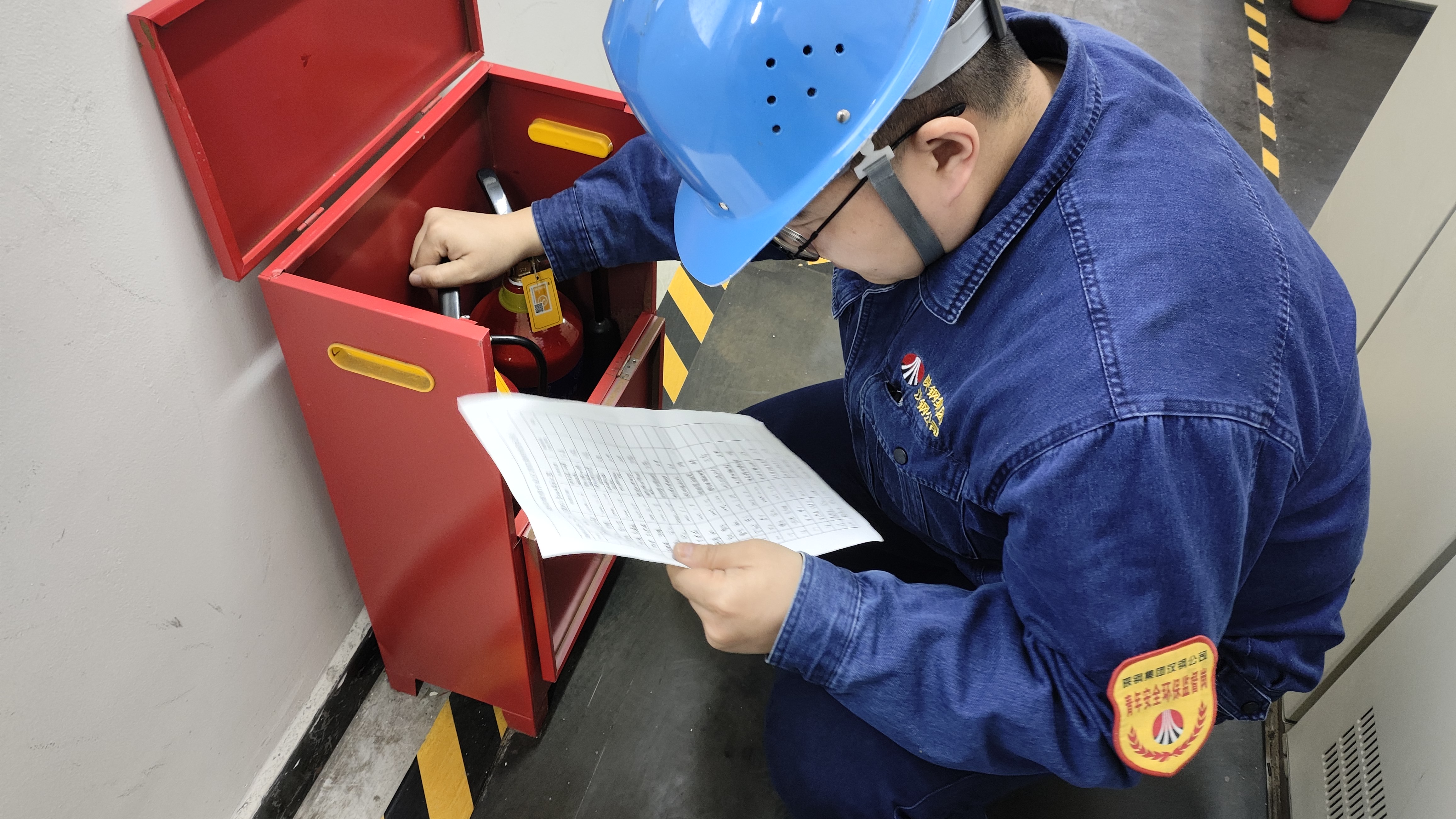 從青衿學(xué)子到“儀表大拿”：95后羅騰的成長(zhǎng)方程式