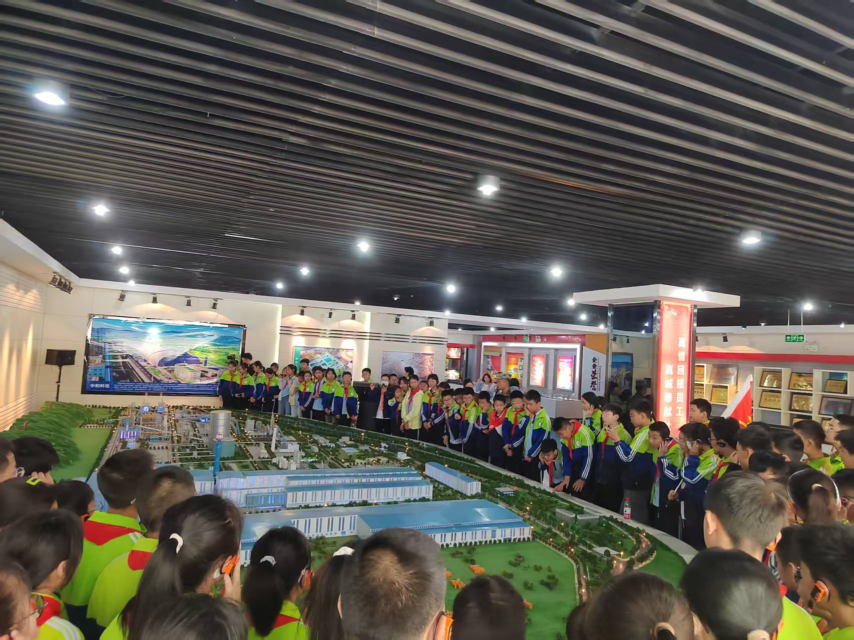 夯實(shí)研學(xué)基礎(chǔ) 打造工業(yè)旅游品牌