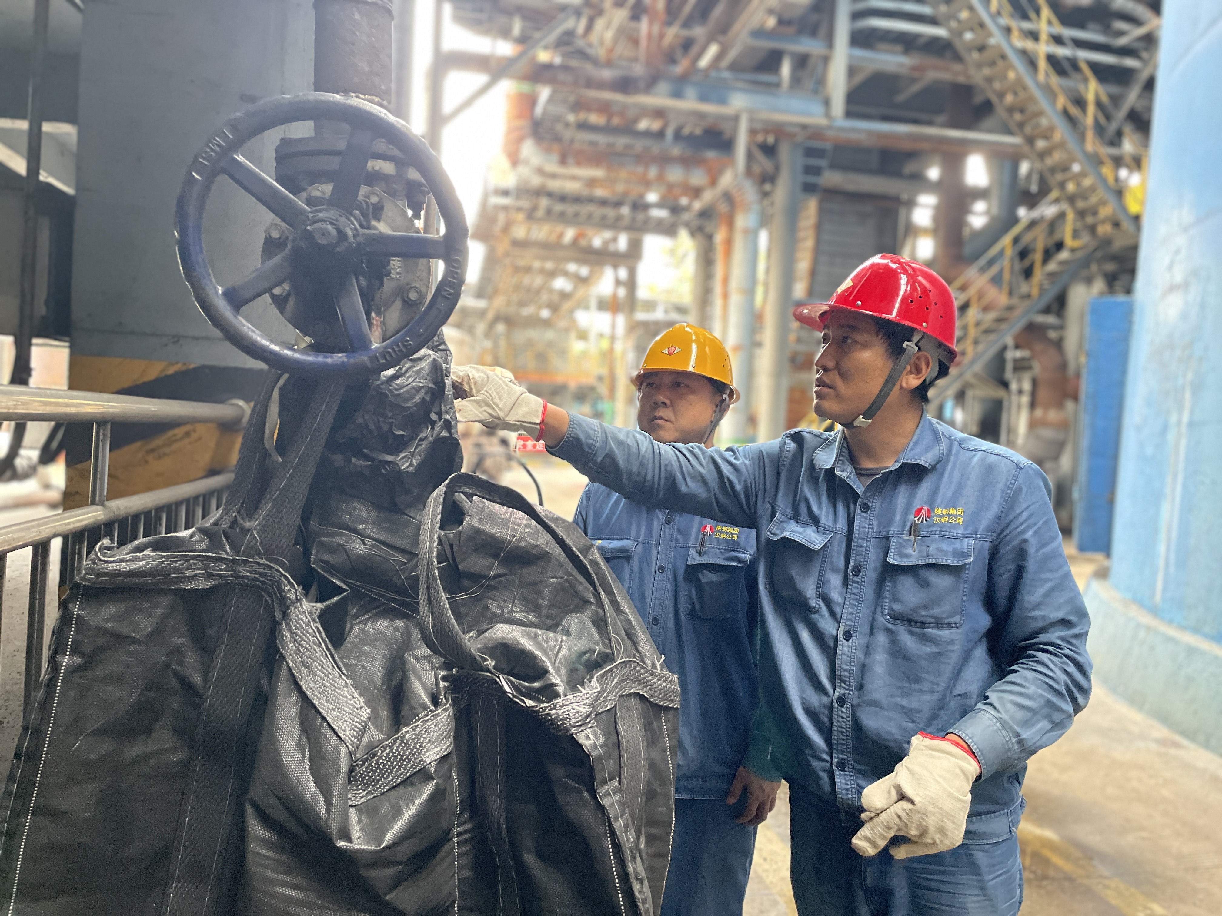 以“三型”黨支部建設(shè) 架起服務(wù)基層“連心橋”