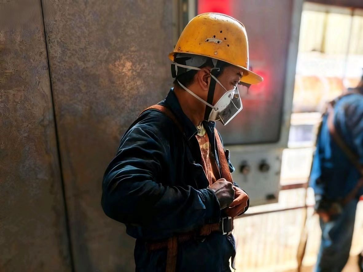 清倉攻堅聚合力  一線奮戰(zhàn)保生產(chǎn)