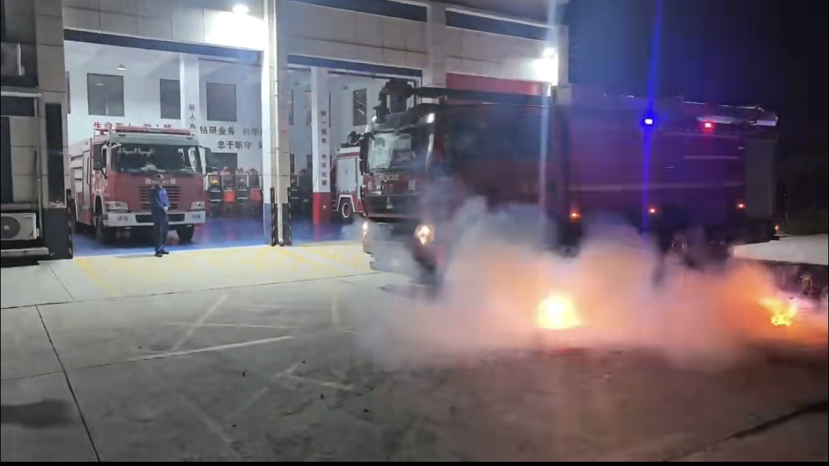 新“戰(zhàn)友”就位！漢鋼專職應(yīng)急救援隊(duì)列裝新型裝備，劍指“全災(zāi)種”應(yīng)急