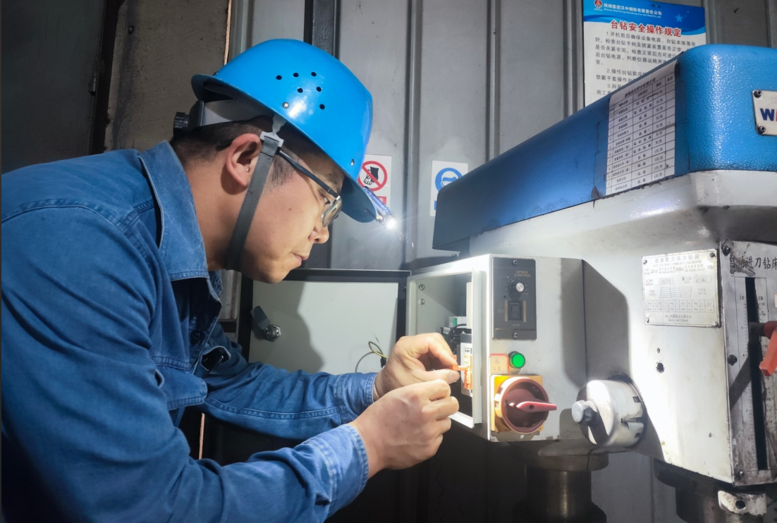 藏在“緊日子”里的一線“運(yùn)算法”