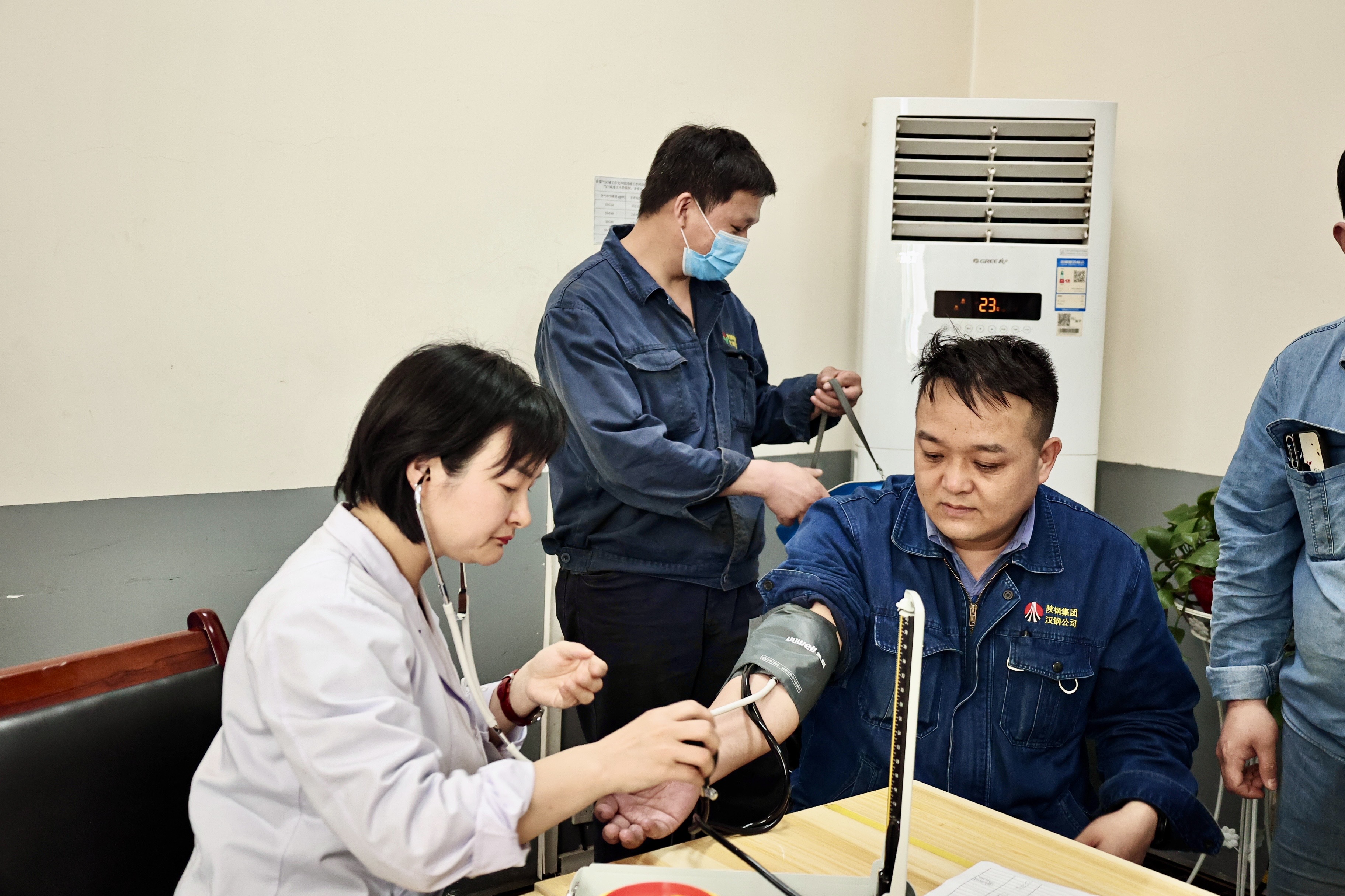 形勢(shì)教育強(qiáng)信心  凝聚逆勢(shì)突圍奮進(jìn)合力