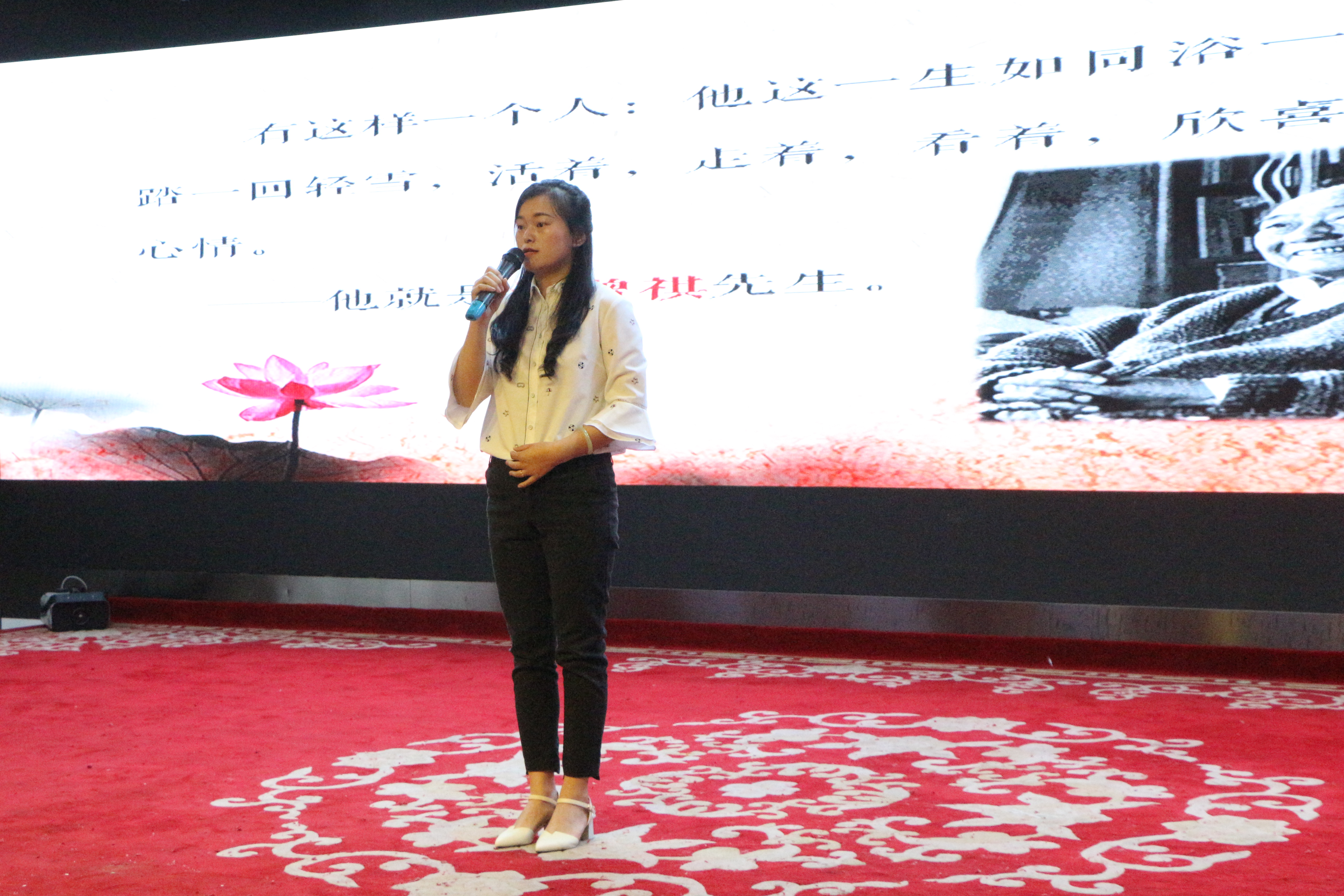 公司舉辦“書(shū)香三八”第三季之“圓夢(mèng)新時(shí)代、綻放新風(fēng)采”悅讀分享大賽