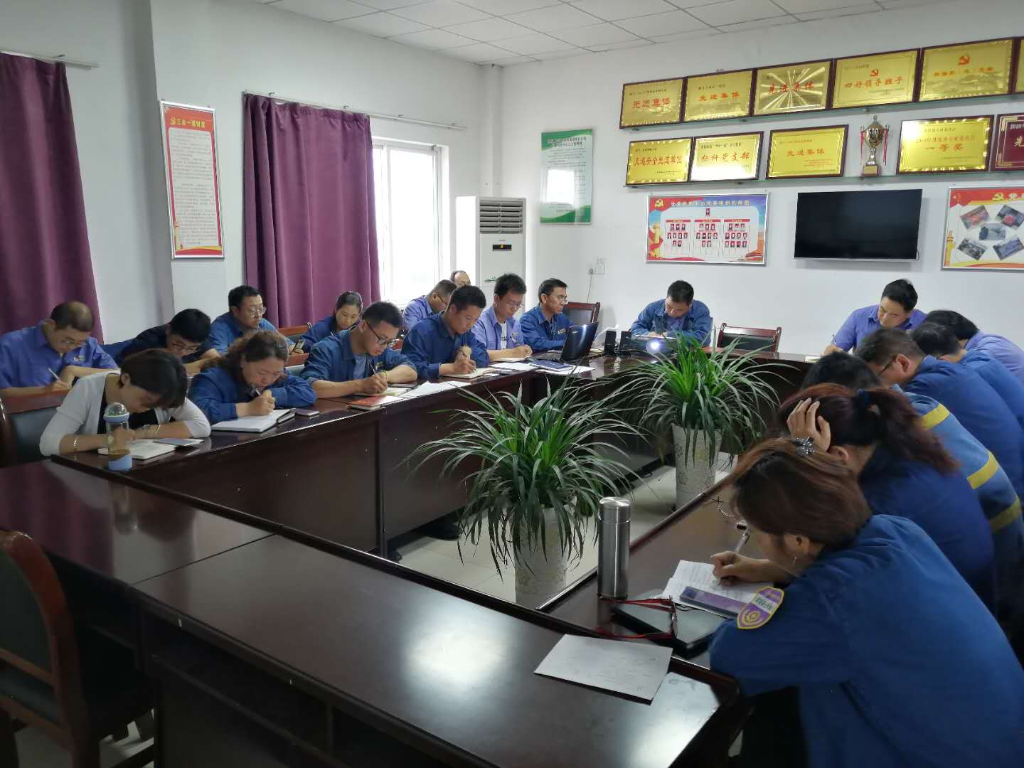 【基層動態(tài)】魏寧拒賄，其來有漸——關(guān)于公司質(zhì)檢工魏寧拒賄的兩點思考