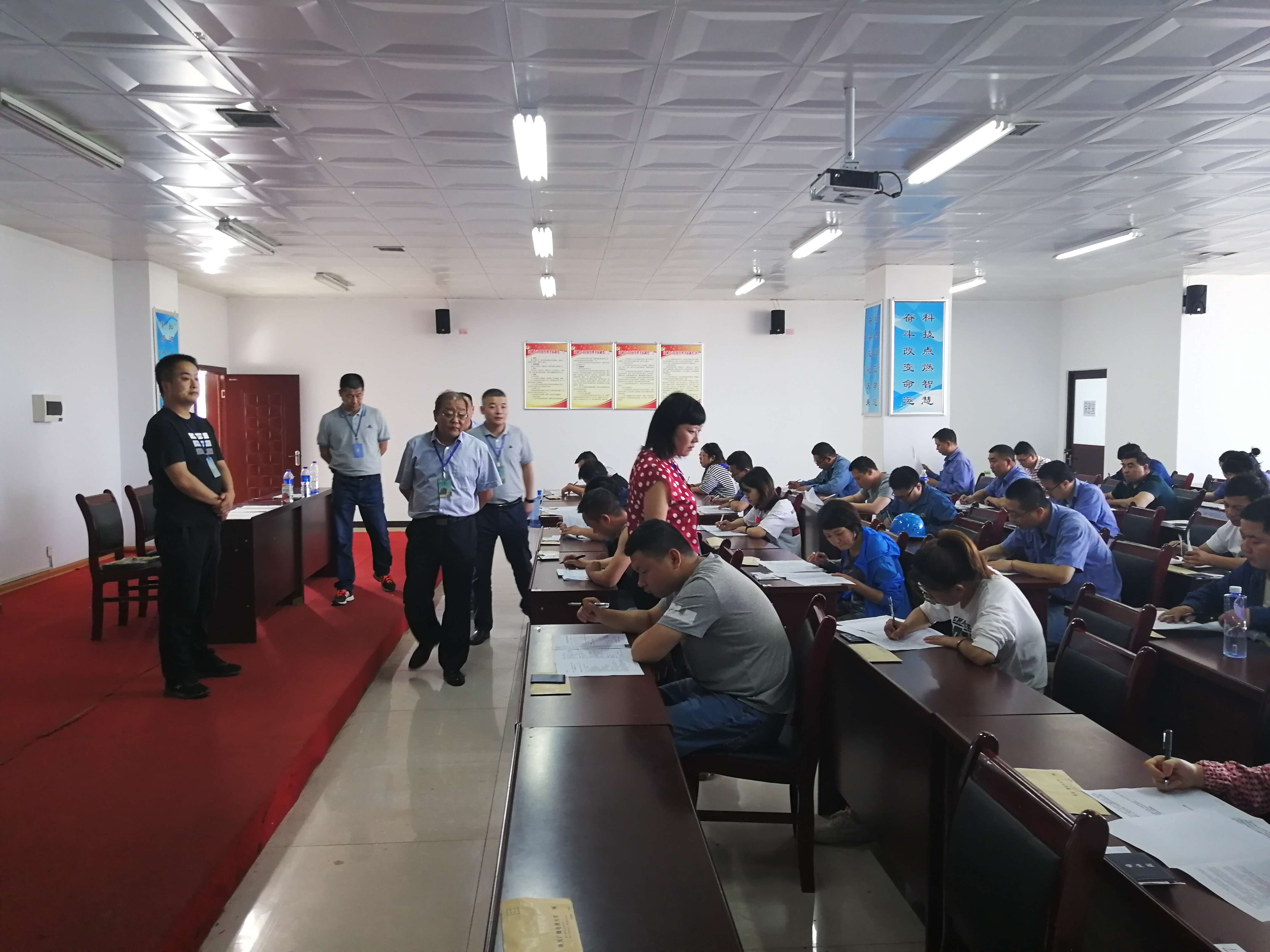 【五支人才】漢鋼電大首次開放教育本?？破谀┛荚噲A滿結(jié)束