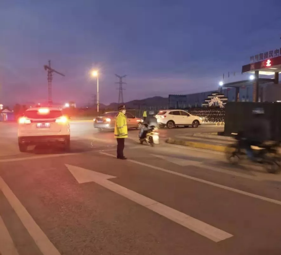 【鋼城文苑】致敬，疫情中最可愛的人