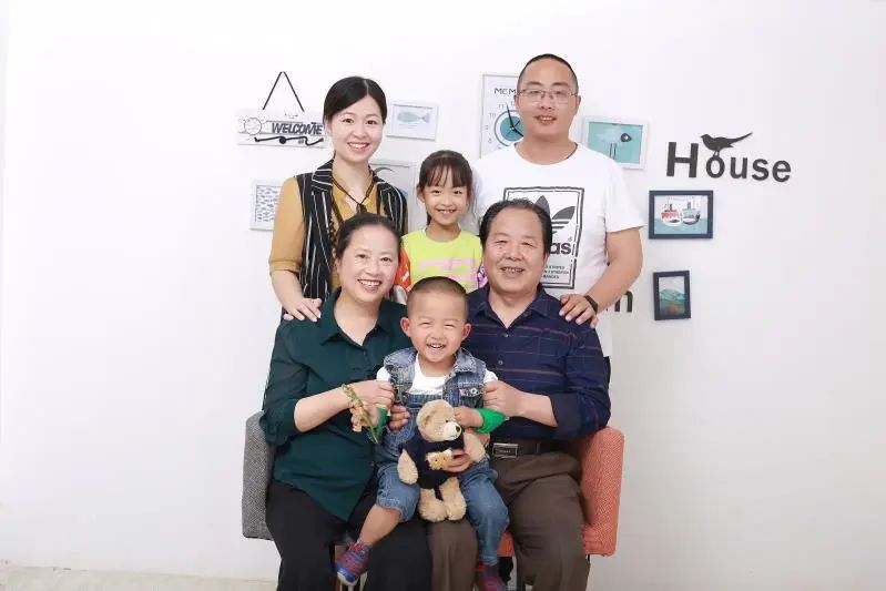 【先進典型】漢鋼公司員工榮獲2020年漢中市“最美職工家庭”稱號